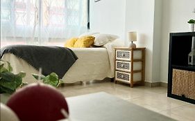 Precioso Estudio Con Piscina, Junto A La Playa