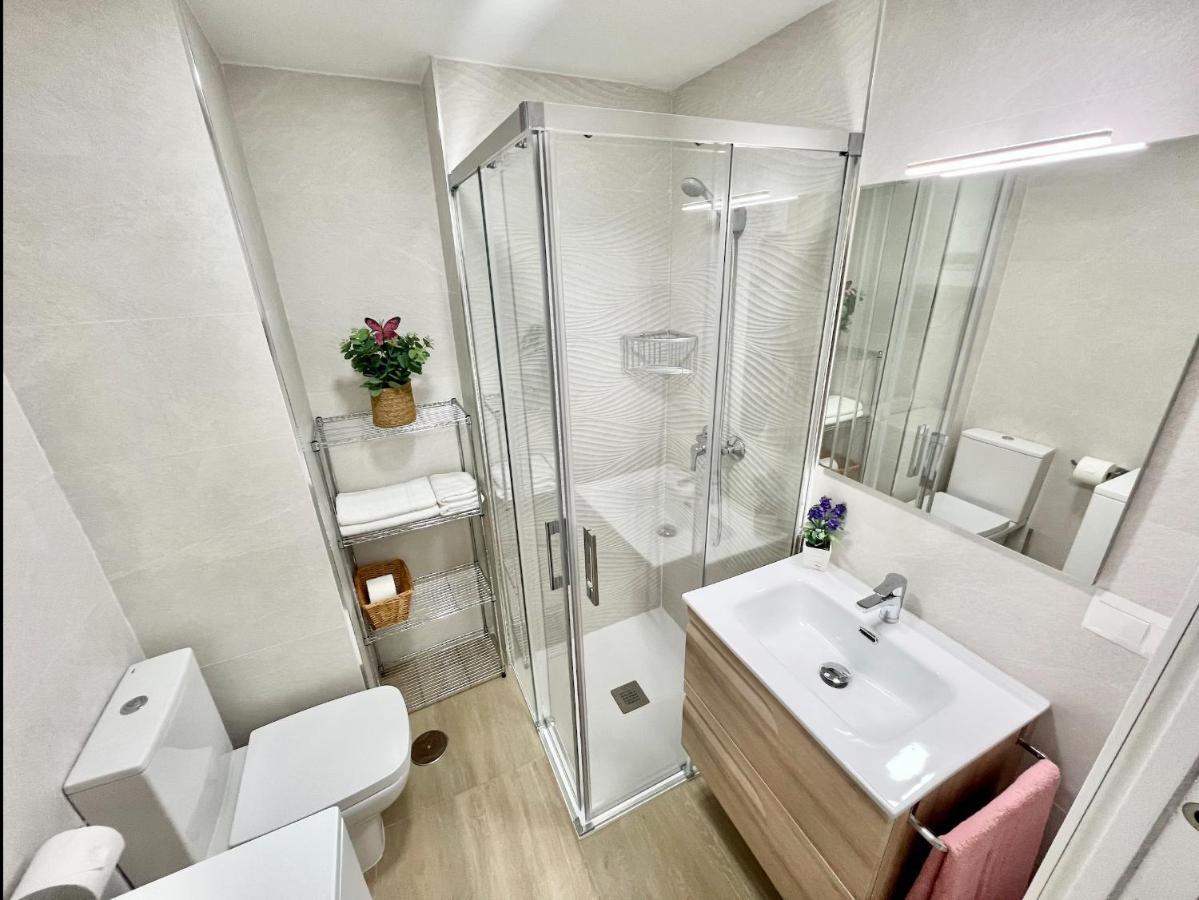 Precioso Estudio Con Piscina, Junto A La Playa Torre Del Mar Buitenkant foto