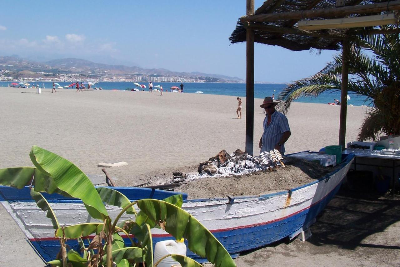 Precioso Estudio Con Piscina, Junto A La Playa Torre Del Mar Buitenkant foto